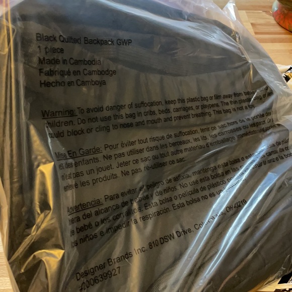 🎉HP🎉 DSW NWT black quilted backpack - Picture 9 of 9